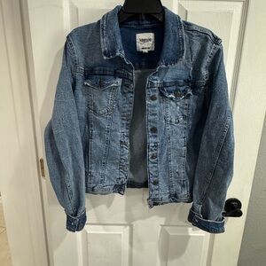 Kensie Classic Denim Jacket – Size L‎